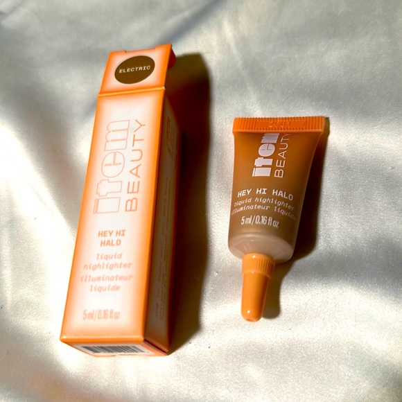 3/$10 Item Beauty Hey Hi Halo Highlighter - Picture 1 of 6
